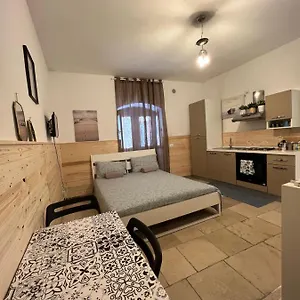 https://palazzo-serra-scardicchio-maisons.barihotels.org