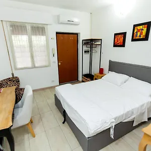 https://lucrezia-cinecitta-house.it-romehotels.com