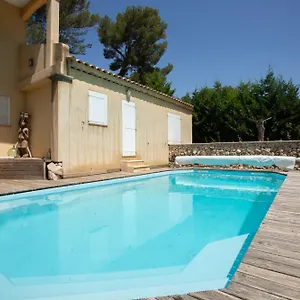 chambre D'hôte De Charme * Avec Jacuzzi Et Parking * Villa Peypin